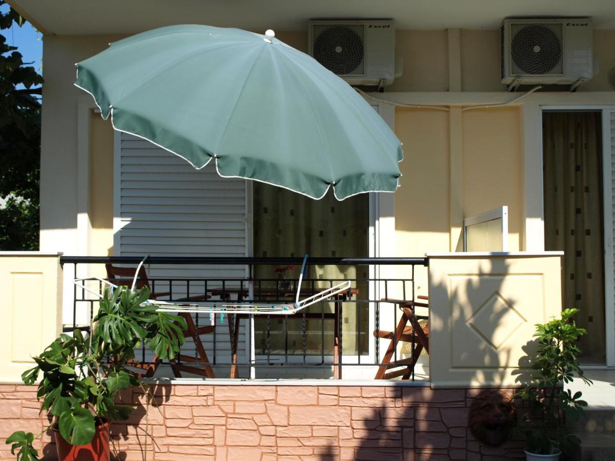 Appartement Dionysos à Asprovalta Extérieur photo
